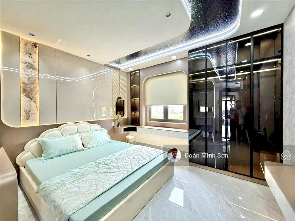 Giảm 1 tỷ, chủ cần bán gấp nhà 4m x 17m xây mới 4.5 tầng có thang máy, hẻm nội bộ 10m đường tx25