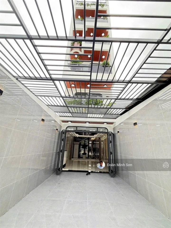Bán nhà 4m x 28m xây 5.5 tầng có thang máy 6 cửa xịn mặt tiền đường thạnh xuân 22 p. thới an q12