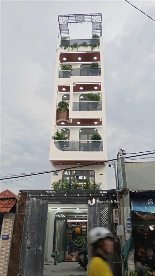 Bán nhà 4m x 28m xây 5.5 tầng có thang máy 6 cửa xịn mặt tiền đường thạnh xuân 22 p. thới an q12