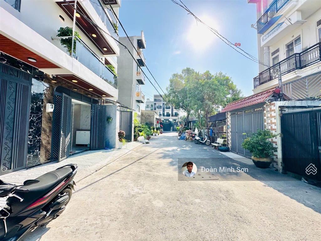 Hạ giá cặp nhà 4m x 20m xây 4.5 tầng có thang máy hẻm 10m đường trần thị năm, p. tân chánh hiệp q12