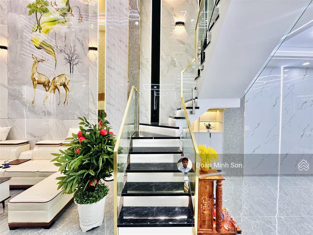 Giảm 500 triệu nhà phố 4m x 14m xây 4.5 tầng full nội thất hẻm 12m vỉa hè 2 bên đường lê văn khương