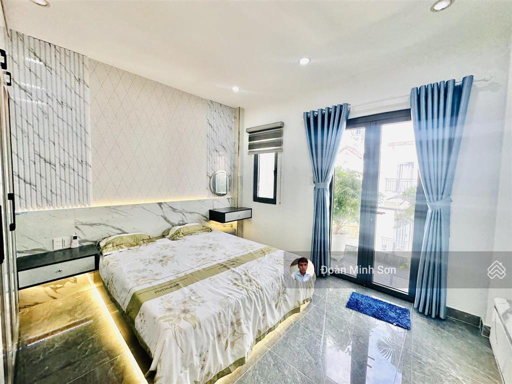 Giảm 500 triệu nhà phố 4m x 14m xây 4.5 tầng full nội thất hẻm 12m vỉa hè 2 bên đường lê văn khương