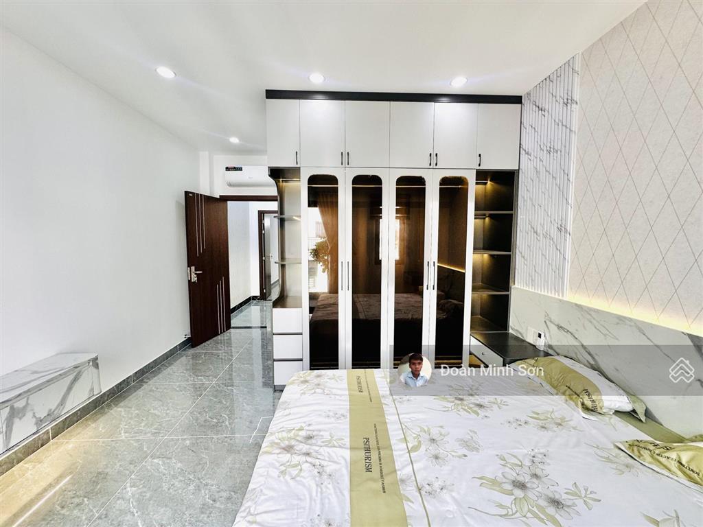 Giảm 500 triệu nhà phố 4m x 14m xây 4.5 tầng full nội thất hẻm 12m vỉa hè 2 bên đường lê văn khương