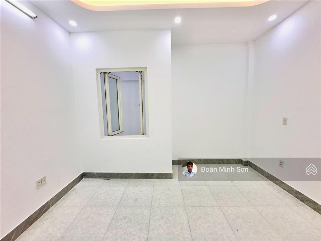 Bán nhà đẹp 4m x 17m  3 tầng, hẻm nhựa 6m.
1/ ngắn lâm thị hố. p. tân chánh hiệp. q12