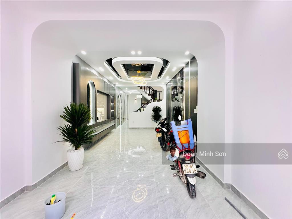 Bán nhà đẹp 4m x 17m  3 tầng, hẻm nhựa 6m.
1/ ngắn lâm thị hố. p. tân chánh hiệp. q12
