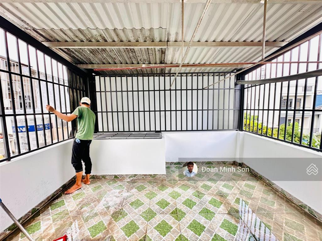 Bán nhà đẹp 4m x 17m  3 tầng, hẻm nhựa 6m.
1/ ngắn lâm thị hố. p. tân chánh hiệp. q12