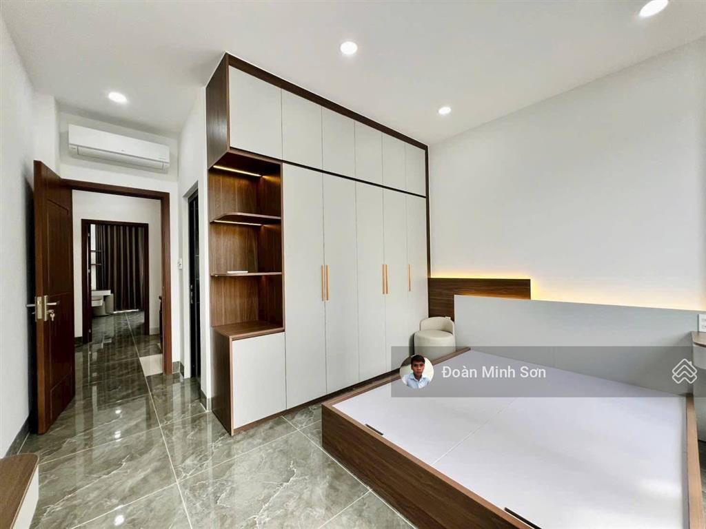 Hạ giá mạnh 800 triệu, nhà phố 4m x 25m có pn tầng trệt, sân vườn trồng cây đường hiệp thành 13 q12