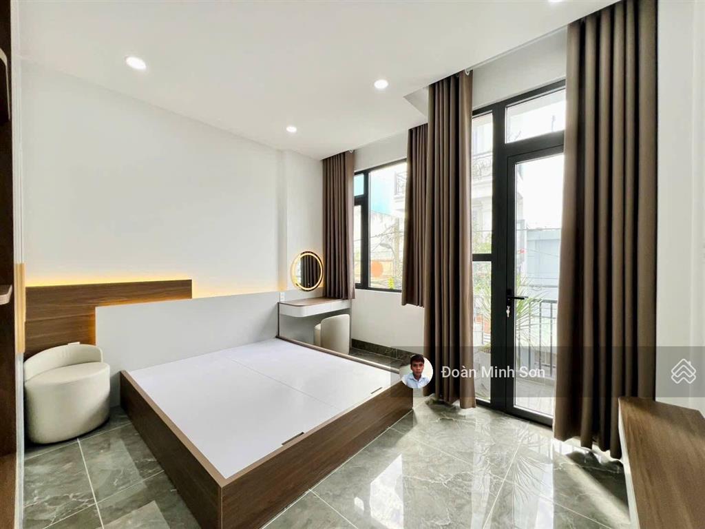 Hạ giá mạnh 800 triệu, nhà phố 4m x 25m có pn tầng trệt, sân vườn trồng cây đường hiệp thành 13 q12