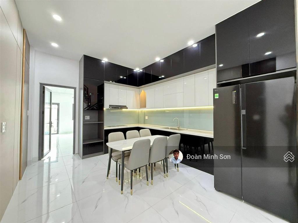 Hạ giá mạnh 800 triệu, nhà phố 4m x 25m có pn tầng trệt, sân vườn trồng cây đường hiệp thành 13 q12