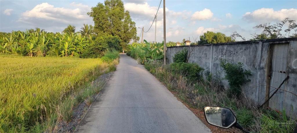 Đất vườn trong khu dân cư, cách bệnh viện nhi đồng 3 khoảng 2km