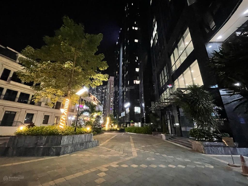 Gia đình cần bán cc sunshine city  8,6 tỷ  90m2, 3pn, 2wc, nội thất đầy đủ (giá sốc)