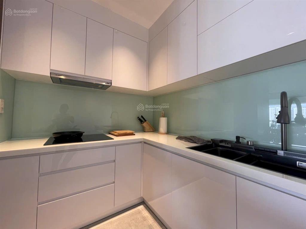 Chính chủ bán gấp căn hộ garden court 2  ban công rộng  140m2  15tỷ   0919 949 ***
