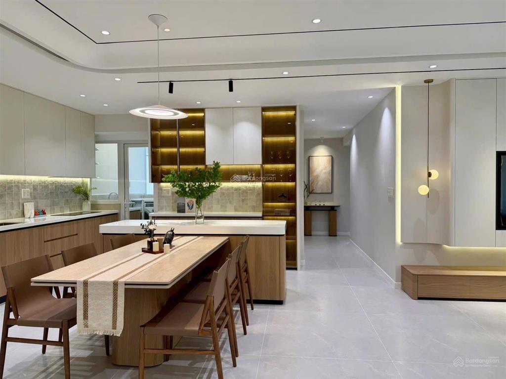 Bán căn hộ grand view, phú mỹ hưng, 118m, tầng cao, giá 9,9tỷ.  em hường 0919 949 *** xem 24/7