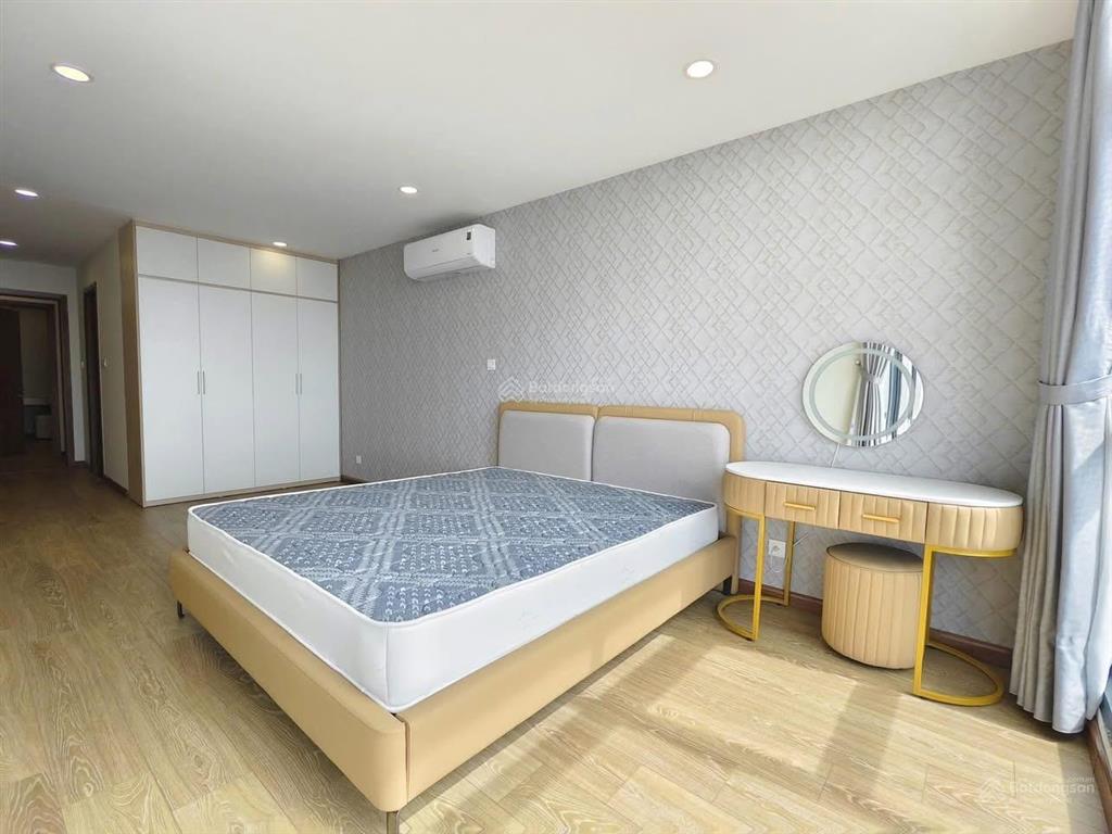 Em cần bán cc kosmo tây hồ, 2pn  nội thất cơ bản, view thành phố, thương lượng trực tiếp