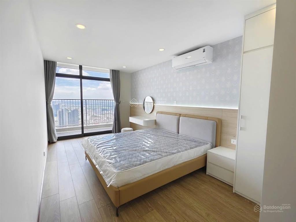 Em cần bán cc kosmo tây hồ, 2pn  nội thất cơ bản, view thành phố, thương lượng trực tiếp