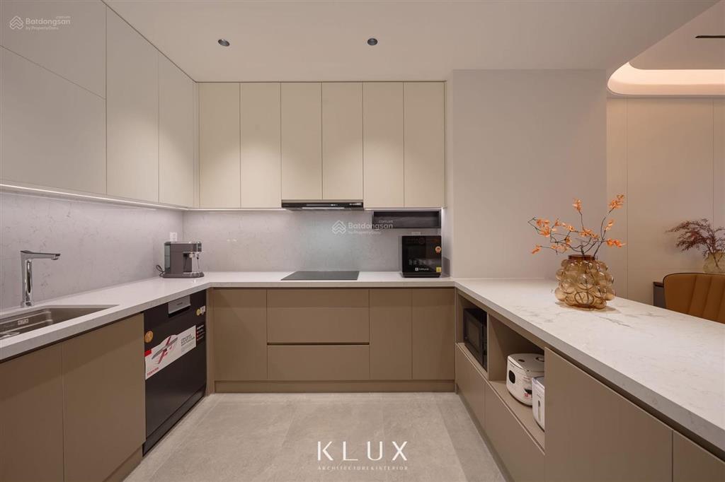 Bql cho thuê cc ngoại giao đoàn 2pn 3pn 4pn duplex ,giá từ 12tr tới 23tr view hồ tầng đẹp, slot oto