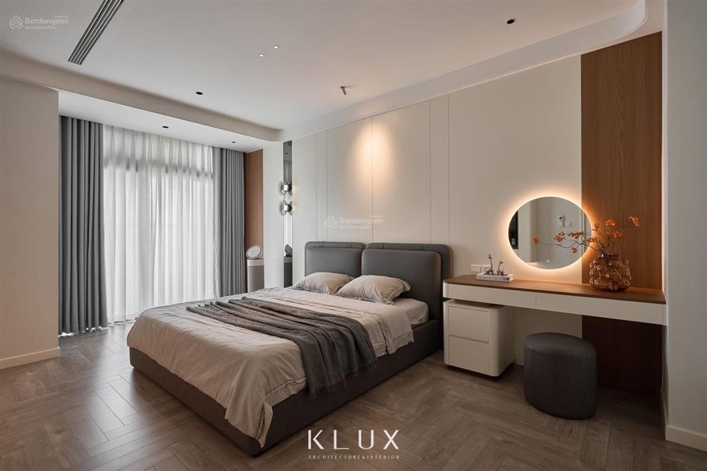 Bql cho thuê cc ngoại giao đoàn 2pn 3pn 4pn duplex ,giá từ 12tr tới 23tr view hồ tầng đẹp, slot oto