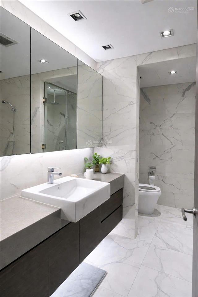 Cho thuê căn hộ chung cư 2pn tại goldmark city, 13 triệu vnd, có slot oto