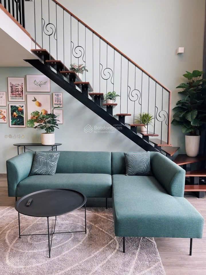 Kẹt ngân hàng bán gấp cc 76m2 tòa pentstudio lạc long quân, 8tỷ4 view cầu nhật tân, sẵn dòng tiền
