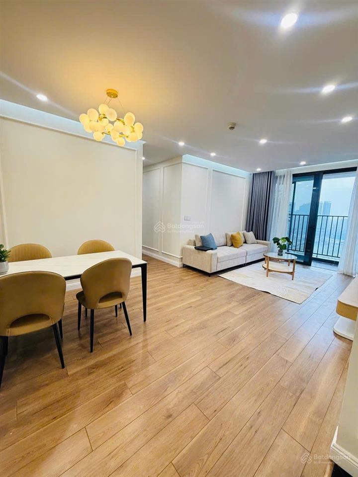 Cho thuê cc 2pn tại 6th element nguyễn văn huyên. giá chỉ 14tr/th, có slot ô tô