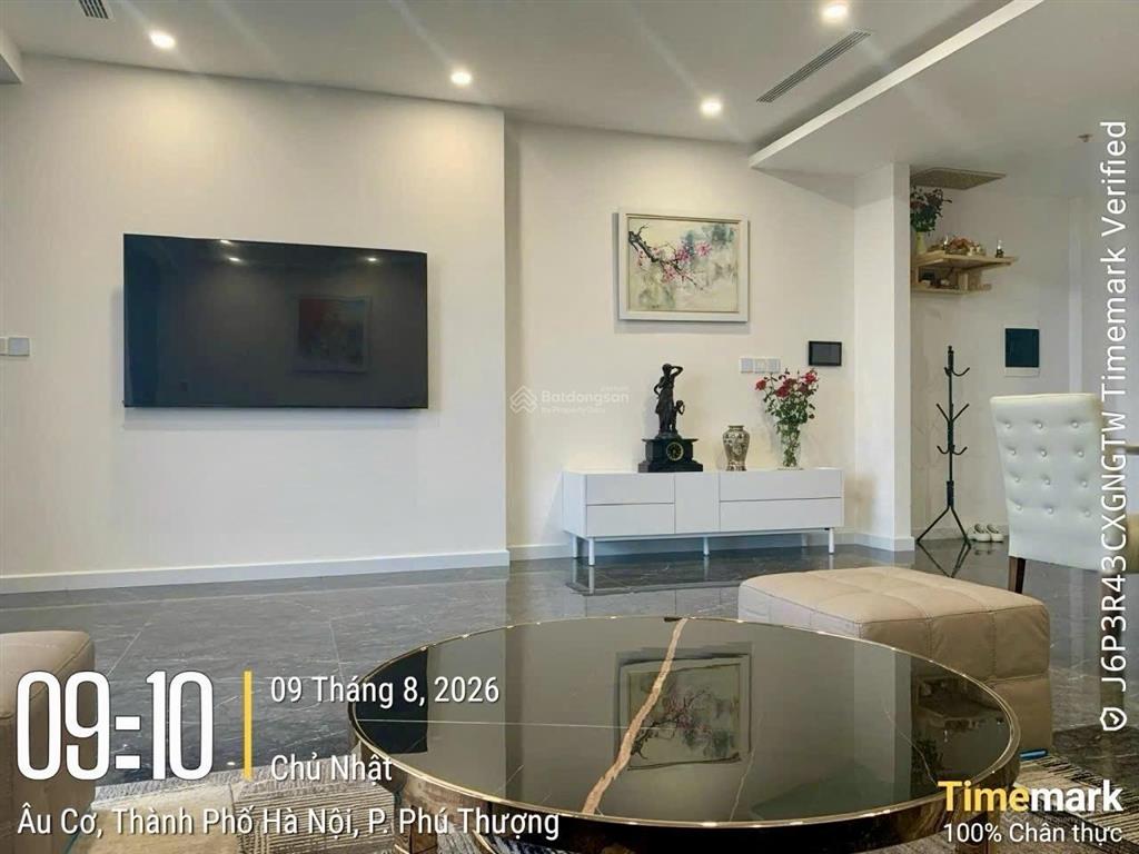 Cho thuê cc 2pn  125m2. giá 20tr/th sunshine golden river,  0355 392 ***