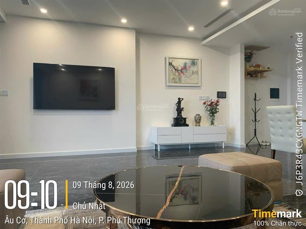 Cho thuê cc 2pn  125m2. giá 20tr/th sunshine golden river,  0355 392 ***