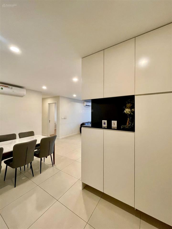 Cho thuê 3pn, full đồ tại dự án kosmo xuân la, view hồ tây,  0355 392 ***