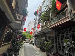 Cho thuê nhà 2 mặt ngõ oto tại số 11, ngõ 45, dịch vọng, 12 triệu, 40 m2 (kinh doanh, làm kho, ở)