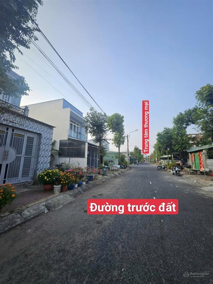 Bán đất 100m2(5x20) đường số 5 cách trung tâm thương mại chỉ 300m giá 2 ty 600 tr nền sạch đẹp
