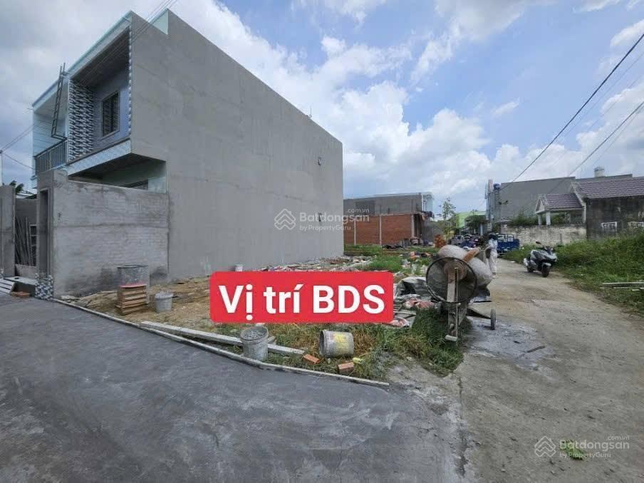 Lô 2 mặt tiền xe hơi chạy tới đất, kdc hiện hữu giá 2 tỷ. dt 127,8m2(7,4x16,7)