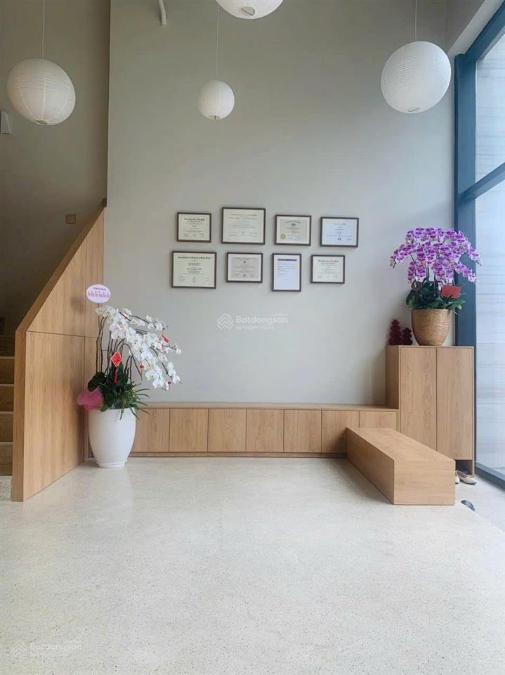 Cho thuê shophouse tại vinhomes golden river ba son  quận 1  tp.hcm