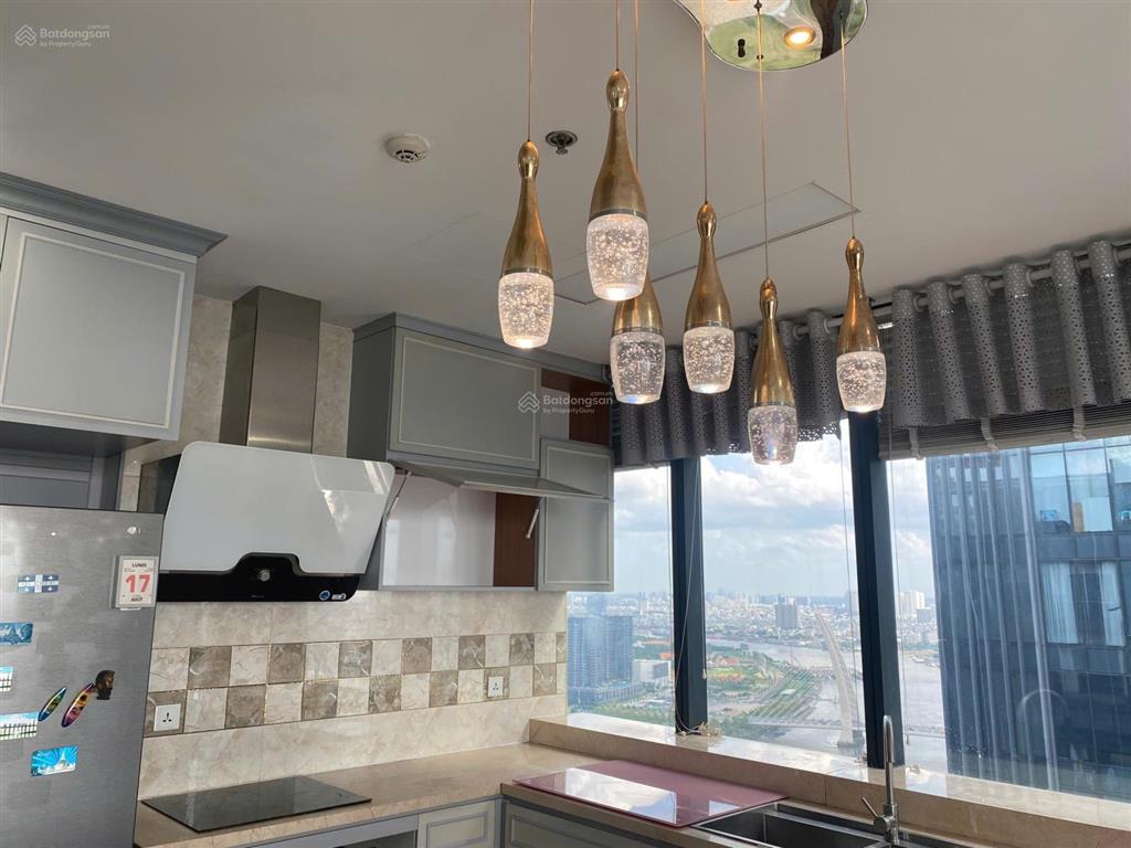 Cho thuê penthouse 3pn tại vinhomes golden river giá tốt