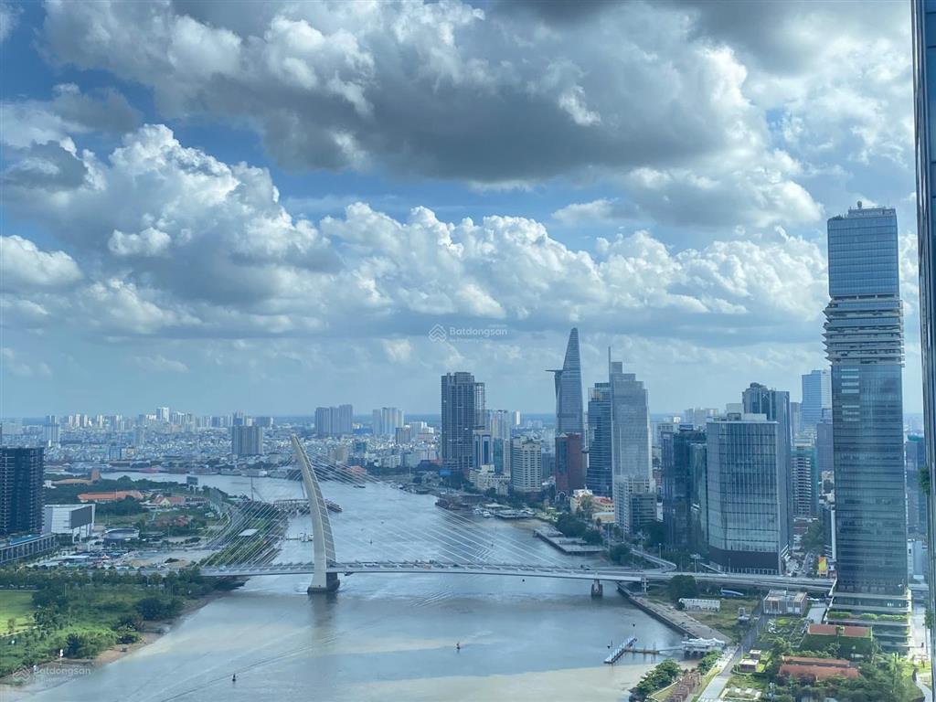 Cho thuê penthouse 3pn tại vinhomes golden river giá tốt