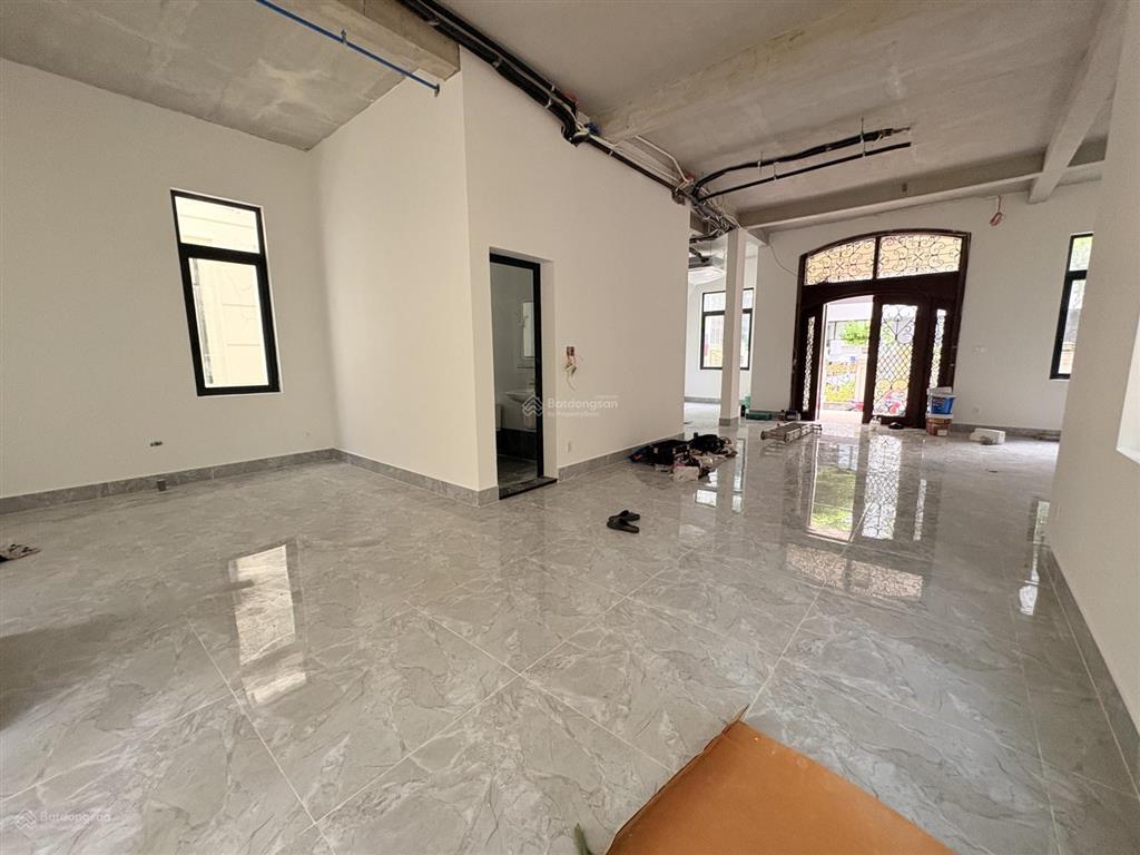 Cơ hội thuê villa bason trung tâm quận 1  hồ chí minh 180 tr