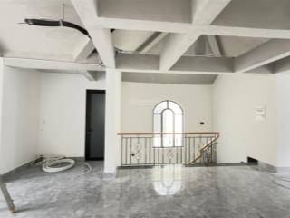 Cơ hội thuê villa bason trung tâm quận 1  hồ chí minh 180 tr