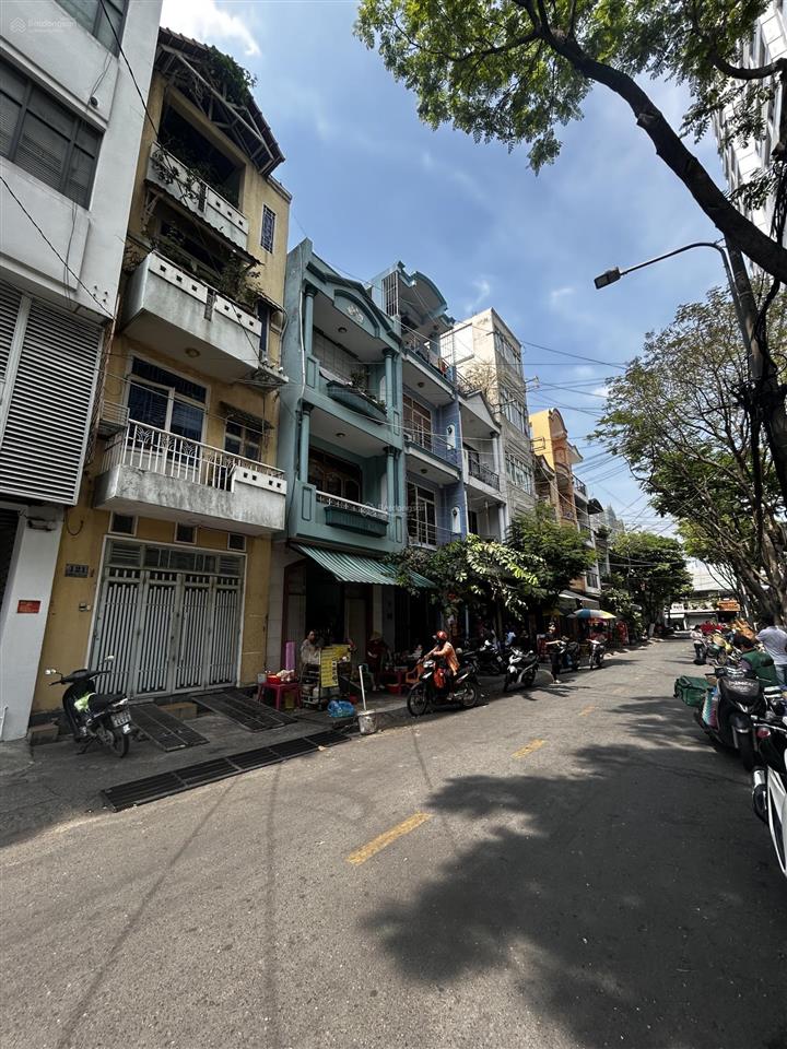 Nhà hai mặt tiền kinh doanh đa ngành. mt đường số cách 1 căn ra hoàng diệu 25tỷ tl