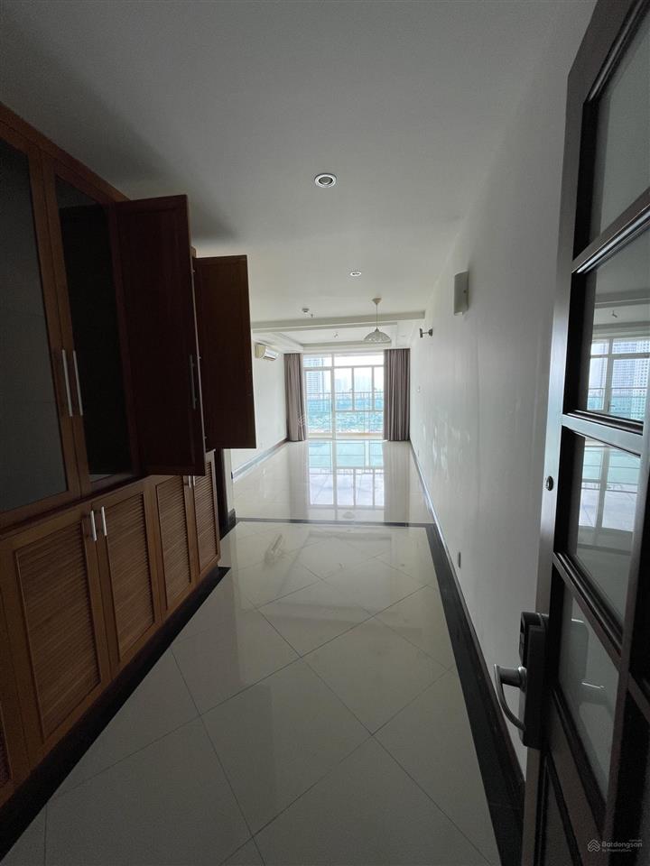 Căn hộ diện tích 110m2 nhà trống nội thất cơ bản 15tr/th