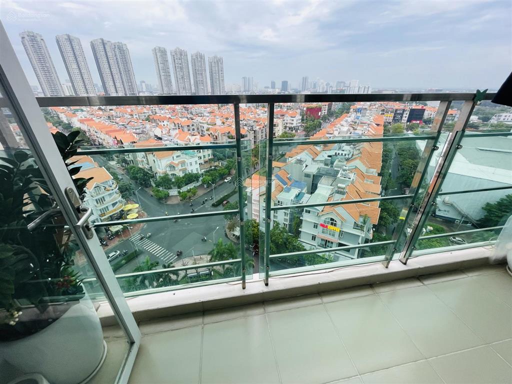 Căn hộ diện tích 110m2 nhà trống nội thất cơ bản 15tr/th