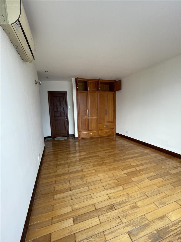 Căn hộ diện tích 110m2 nhà trống nội thất cơ bản 15tr/th