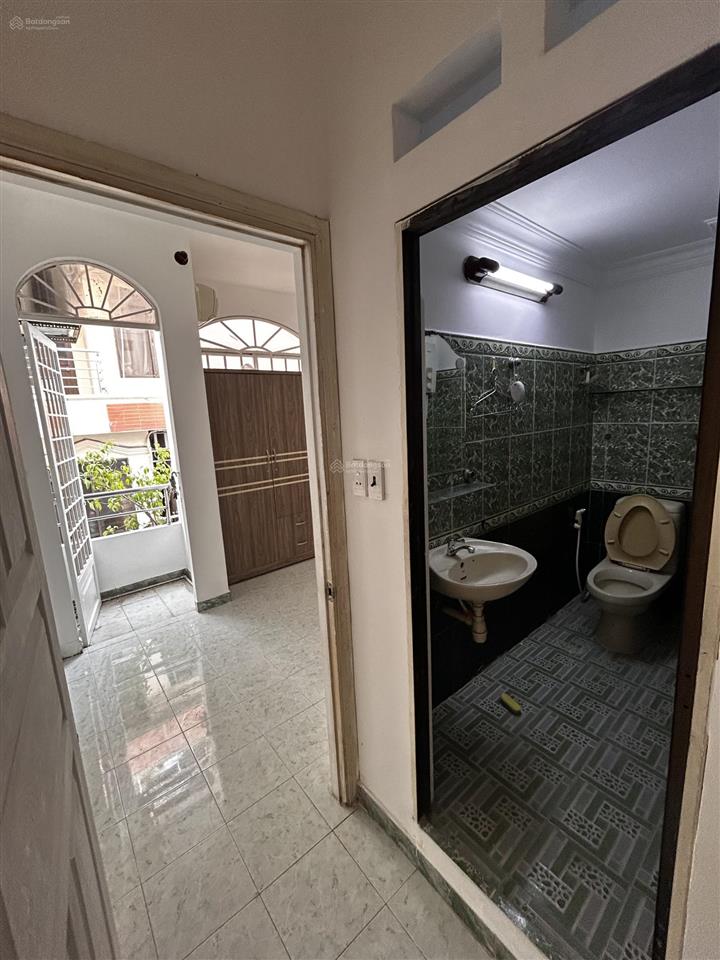 Cho thuê nhà hẻm 585 nguyễn đình chiểu. 15tr/th