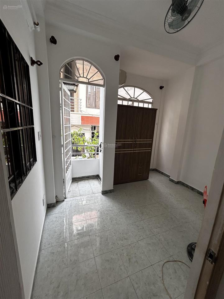 Cho thuê nhà hẻm 585 nguyễn đình chiểu. 15tr/th