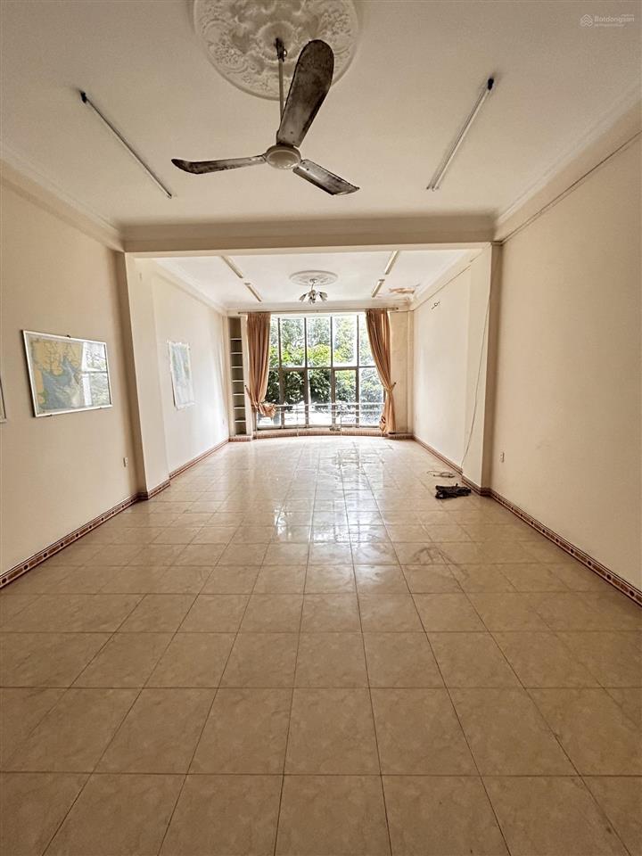 Mt lê trọng tấn, dt 90m², ngang 5m, 3 tầng. giá 12tỷ tl