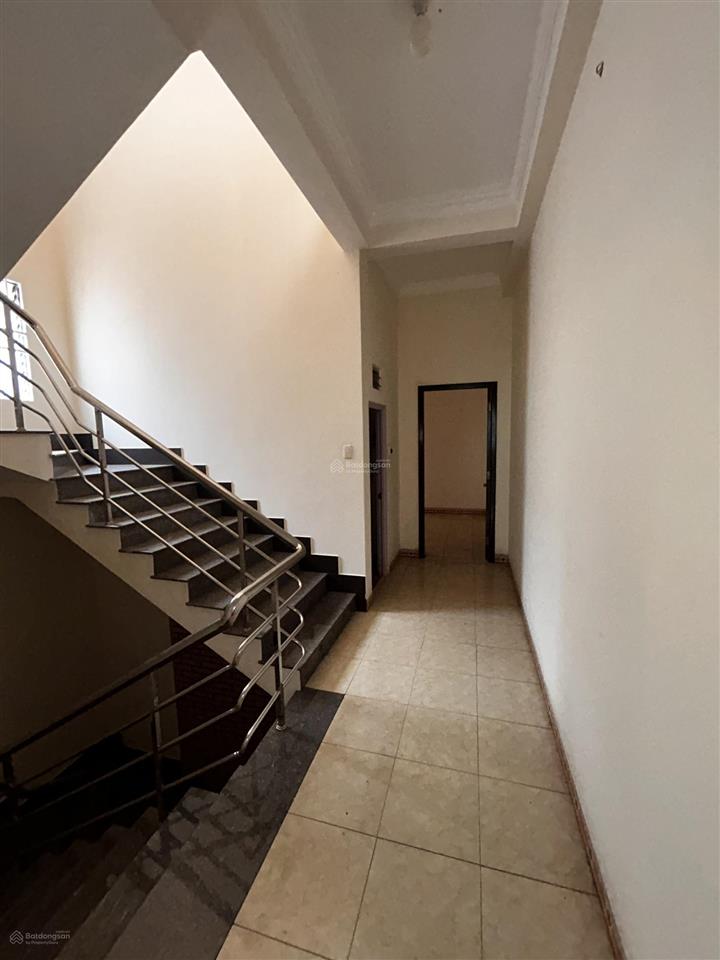Mt lê trọng tấn, dt 90m², ngang 5m, 3 tầng. giá 12tỷ tl