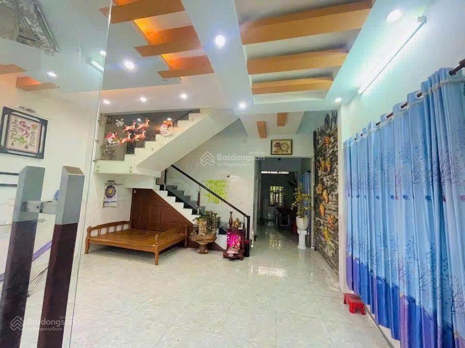 Cô bình bán cắt lỗ 200 triệu, căn nhà sát chợ phú lạc, ql50, sổ hồng riêng. cho thuê 10tr/tháng