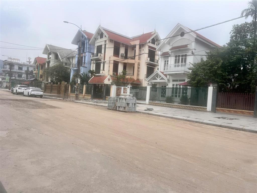 Cần bán lô biệt thự 300m2 đường 14m tây bến do hướng nam giá 3xtr/m2 0976 758 ***