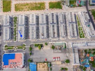 Chuyển nhượng lô góc 2 mặt tiền đẹp dự án đối diện lối vào vincom  0976 758 ***