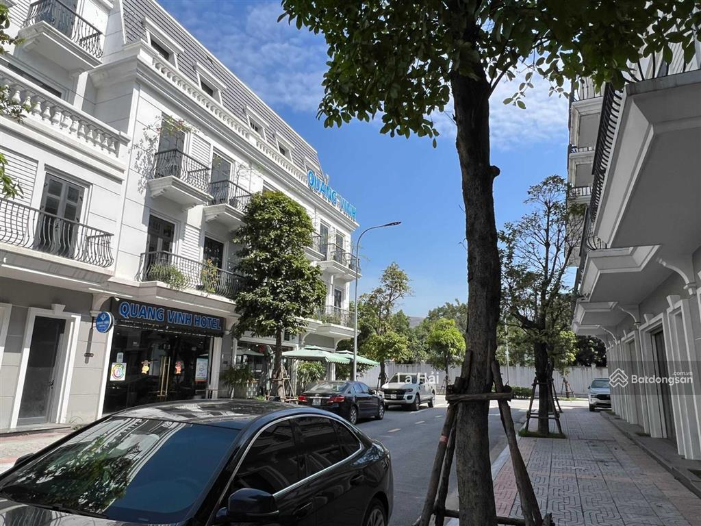 Chuyển nhượng lô góc 2 mặt tiền đẹp nhất dự án đối diện lối vào vincom  0976 758 ***