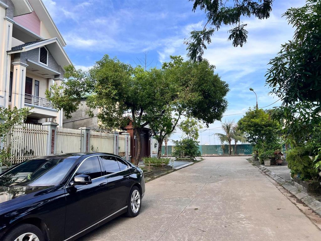 Đất biệt thự 270m2 gần biển gần khu khoáng nóng của ttp và đường đang mở rộng lên 48m