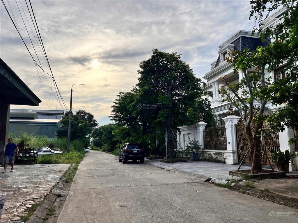 Đất biệt thự 270m2 gần biển gần khu khoáng nóng của ttp và đường đang mở rộng lên 48m