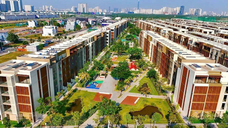 Bán nhà phố soho  95m2, căn góc, giá chỉ 30 tỷ